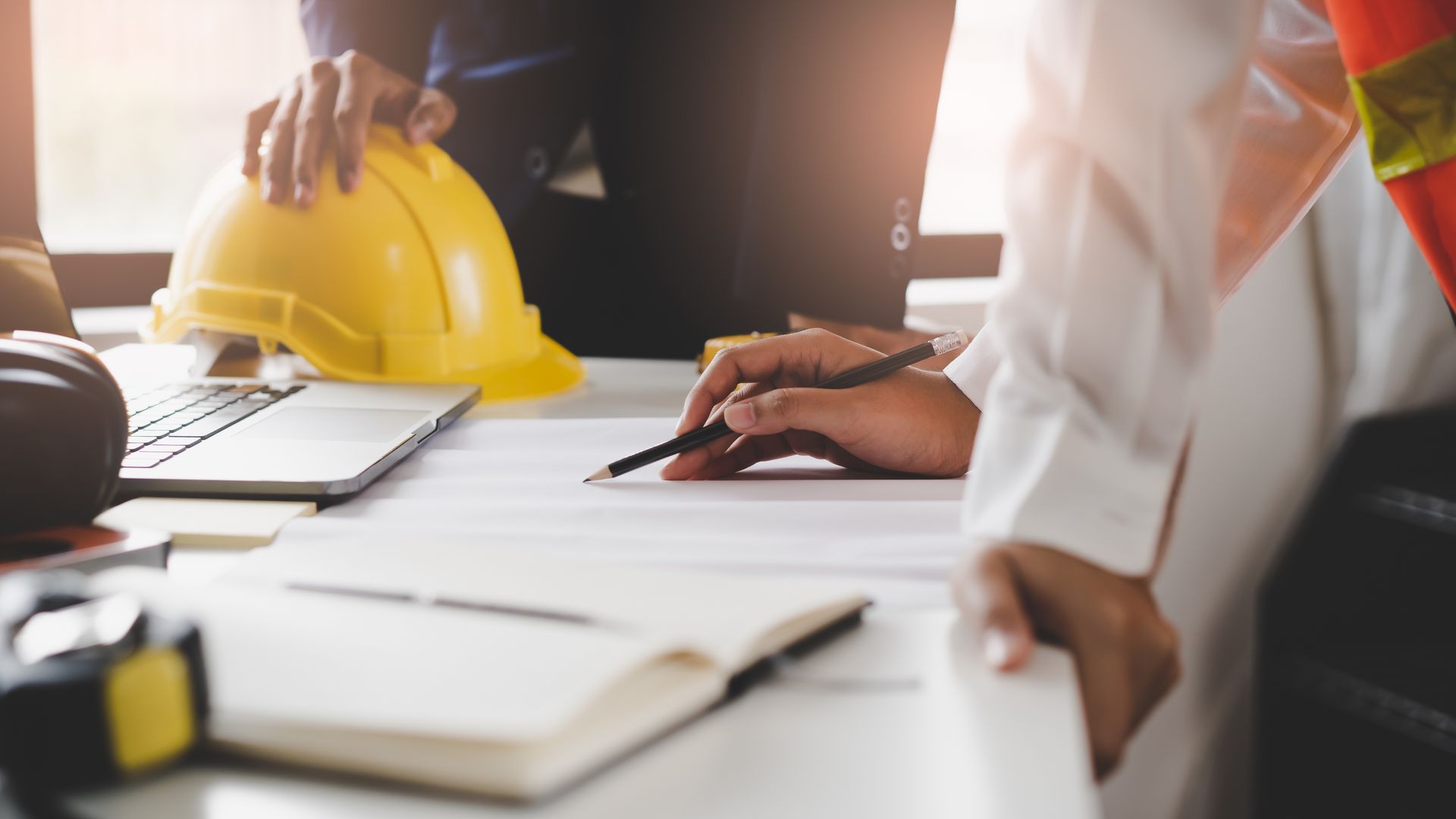 5 Benefits of Outsourcing to a Construction Safety Consultant